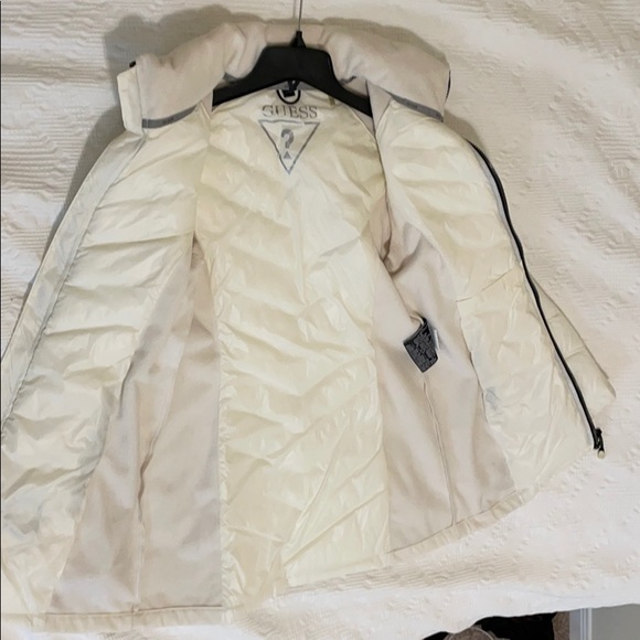 Guess Coat size small - Picture 3 of 10